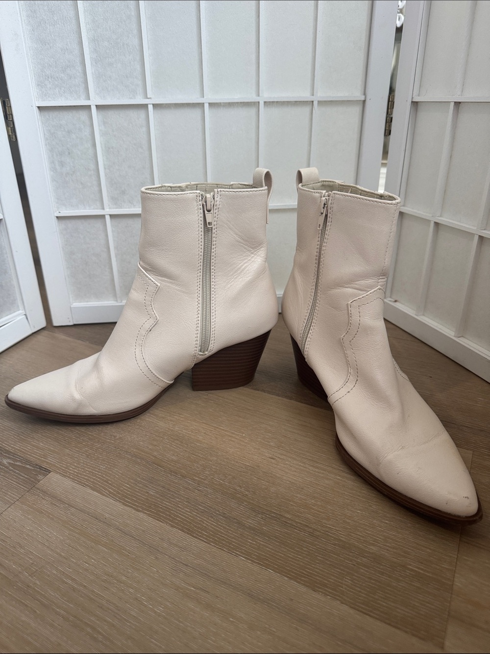 Pink Lily Cream/ WhiteWestern-Style Leather Ankle Boots - Women